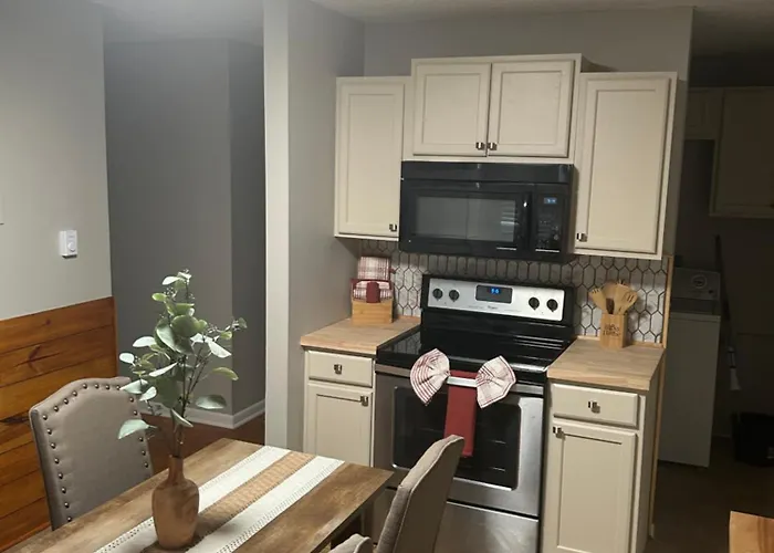 Serene Retreat! 420 Friendly In Designated Area, 3 Minutes To Downtown Richmond